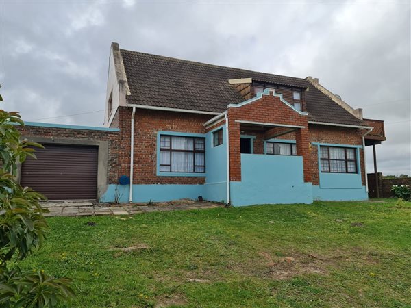 4 Bed House in Kruisfontein