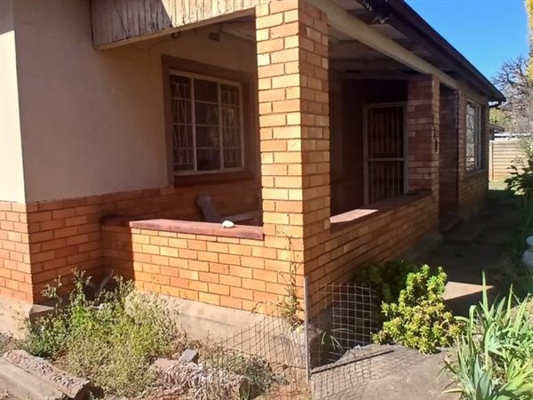 2 Bedroom House 2 Bedroom House