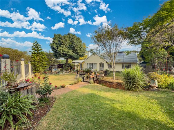 4 Bedroom House 4 Bedroom House