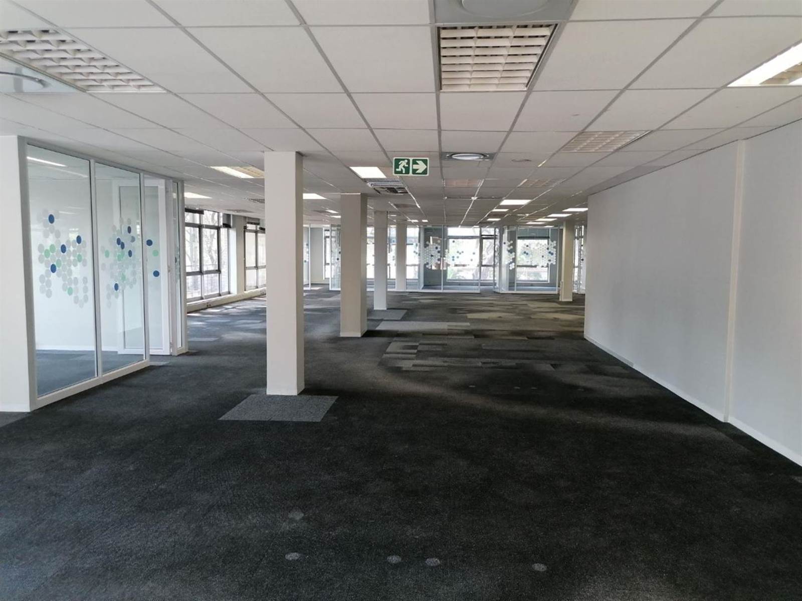 487.64  m² Commercial space in Bryanston photo number 3