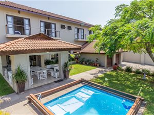 4 Bed House in Zinkwazi Beach