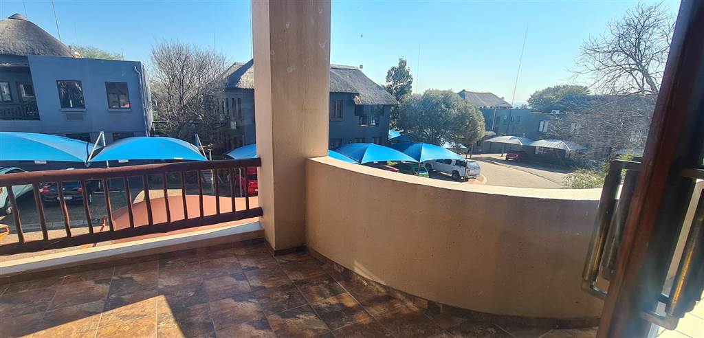 525  m² Commercial space in Lonehill photo number 19
