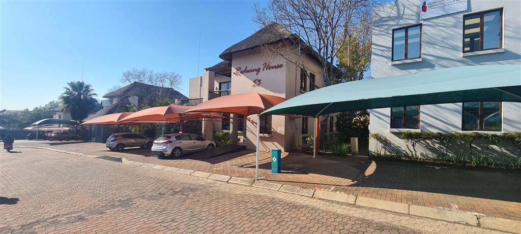 525  m² Commercial space in Lonehill photo number 1