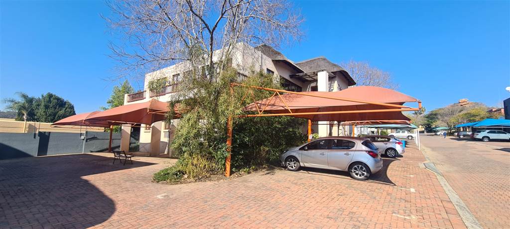 525  m² Commercial space in Lonehill photo number 4