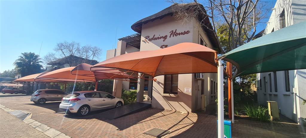 525  m² Commercial space in Lonehill photo number 2