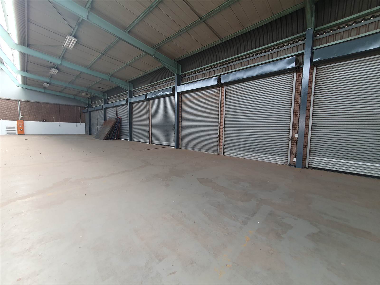 2058  m² Industrial space in City Deep photo number 6