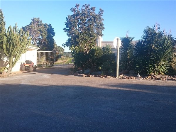 2 354 m² Land