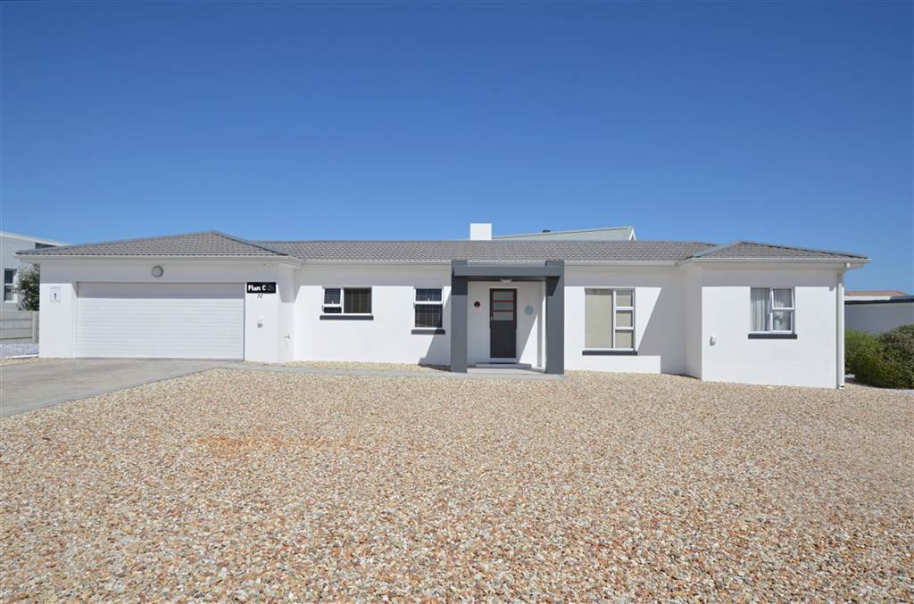3 Bed House in Yzerfontein photo number 28