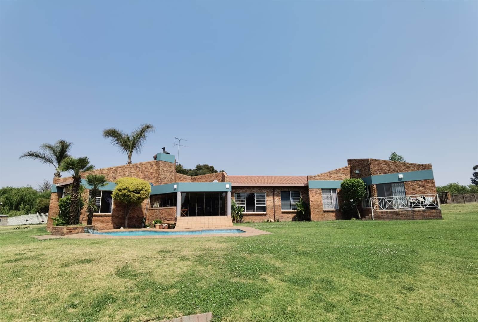 4 Bed House in Benoni AH photo number 1