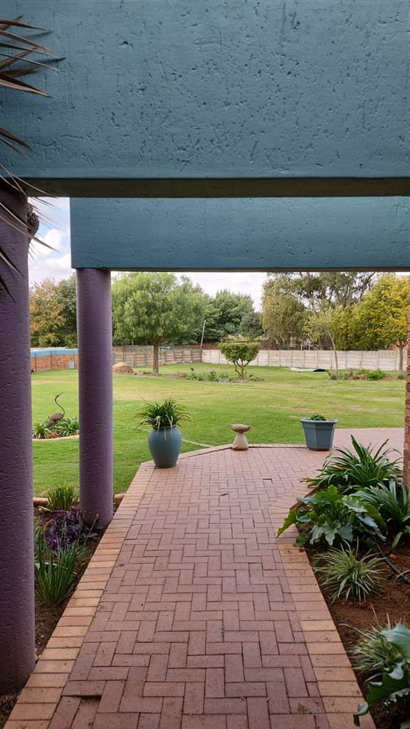 4 Bed House in Benoni AH photo number 9