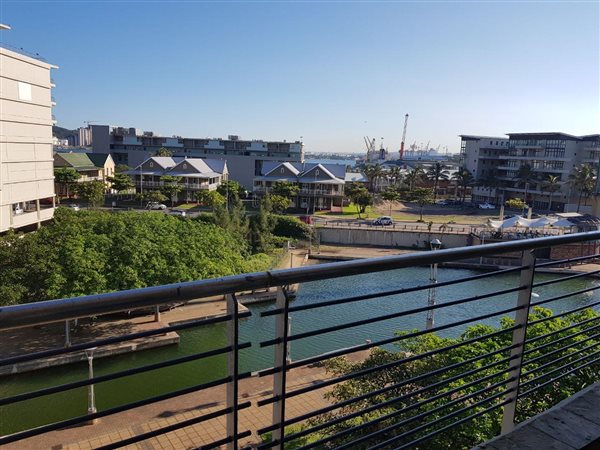 2 Bed Flat in Point Waterfront