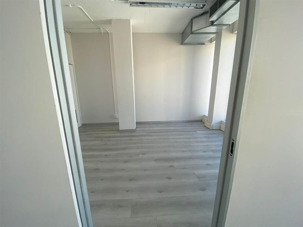 45.9  m² Commercial space in Sea Point photo number 8