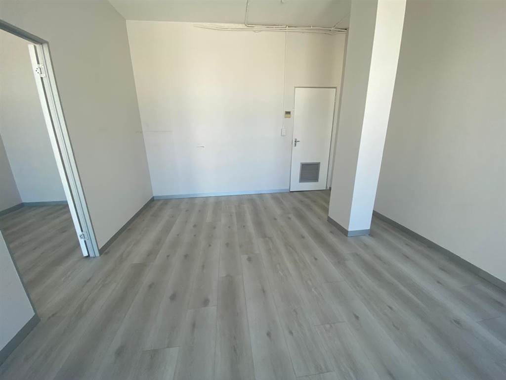45.9  m² Commercial space in Sea Point photo number 6