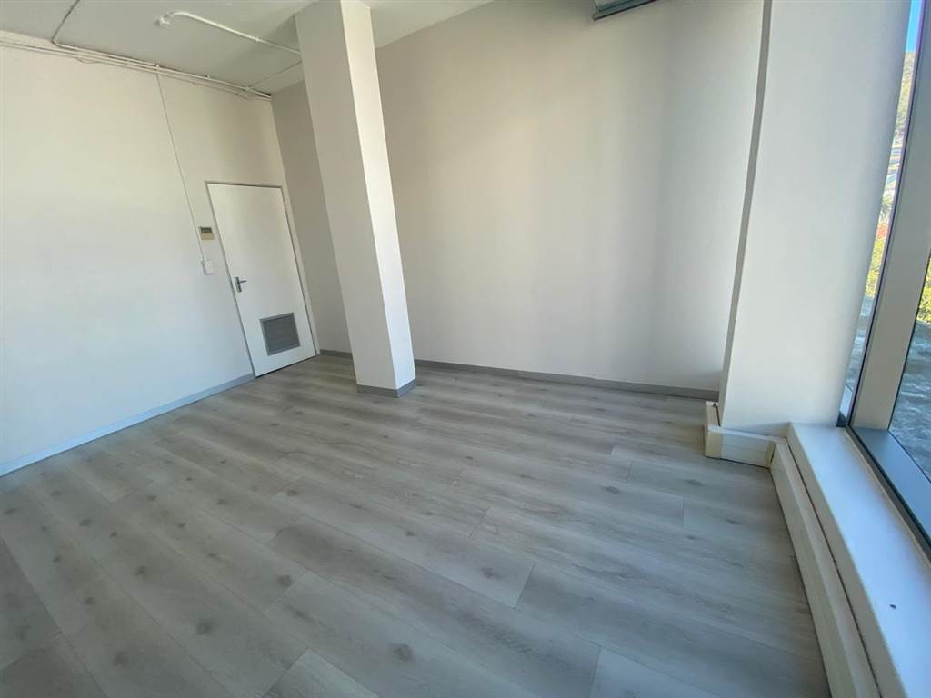45.9  m² Commercial space in Sea Point photo number 4