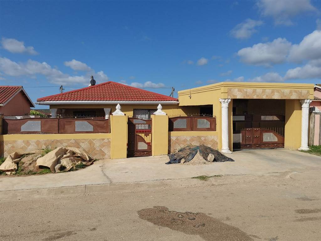3 Bed House in Kwa Nobuhle photo number 22