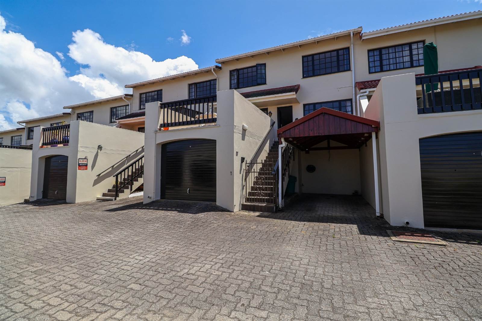 3 Bed Apartment in Knysna Central photo number 26