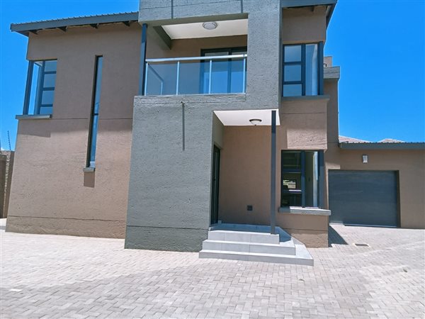 3 Bed Townhouse