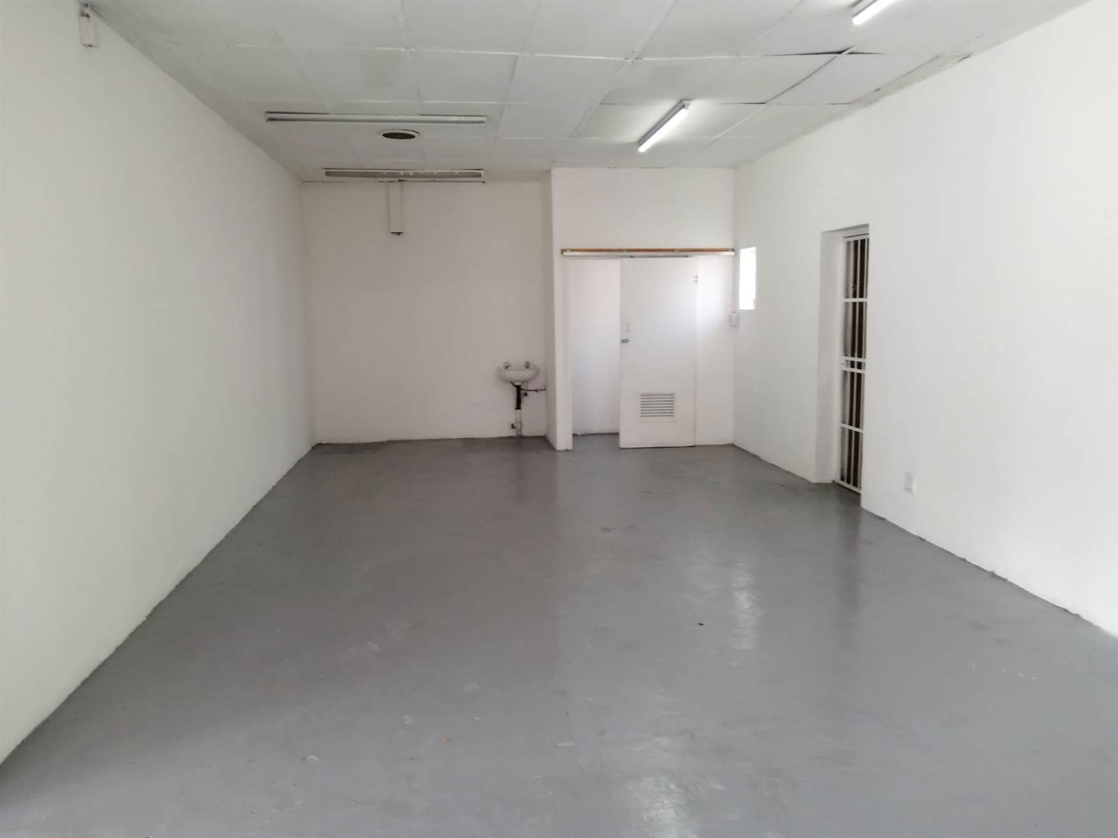 360  m² Office Space in Alberton photo number 10