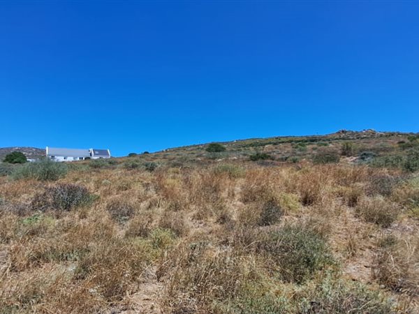 898 m² Land available in St Helena Bay