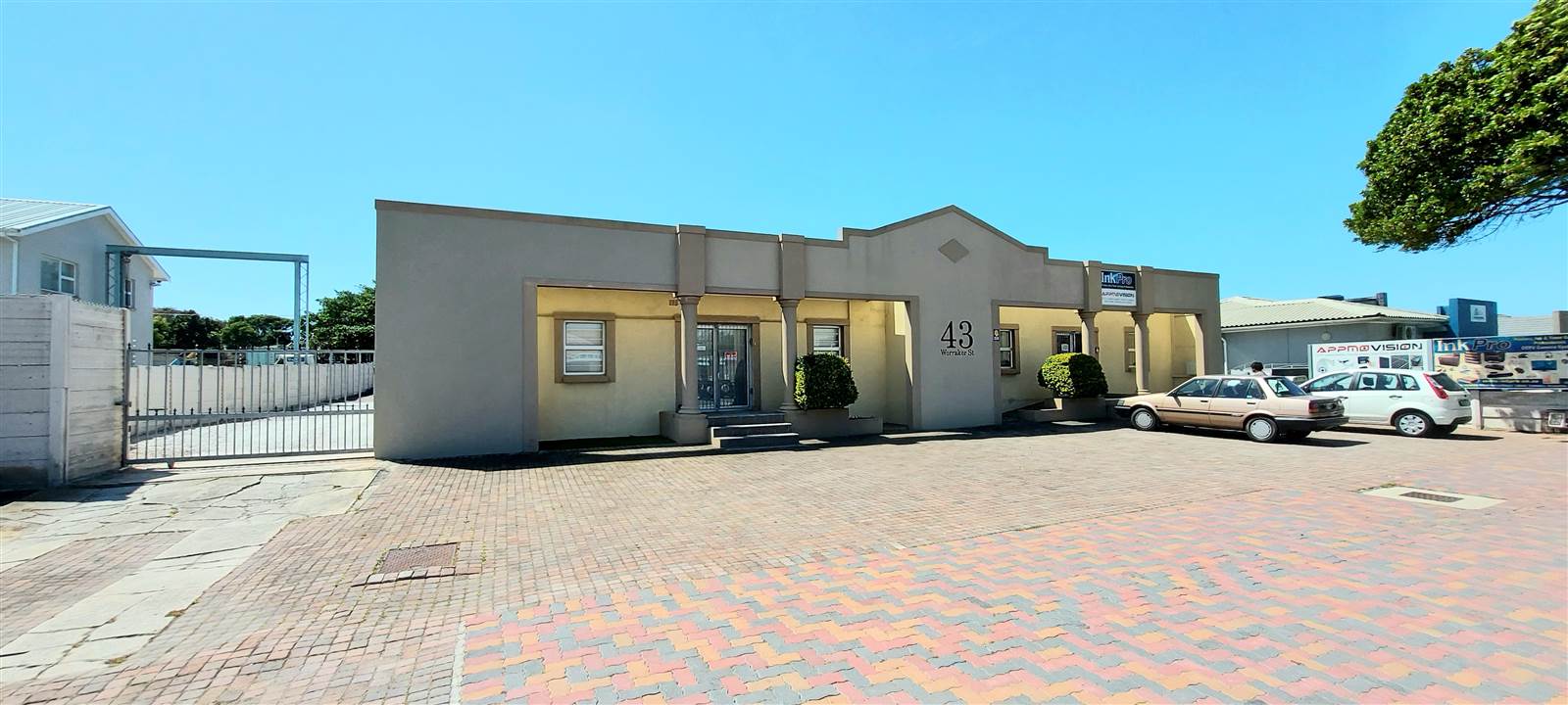 95  m² Commercial space in Newton Park photo number 1