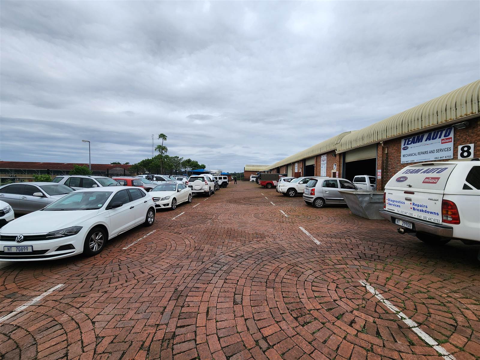 220  m² Industrial space in Umhlali photo number 10