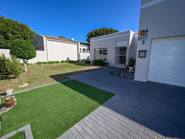 3 Bedroom House 3 Bedroom House