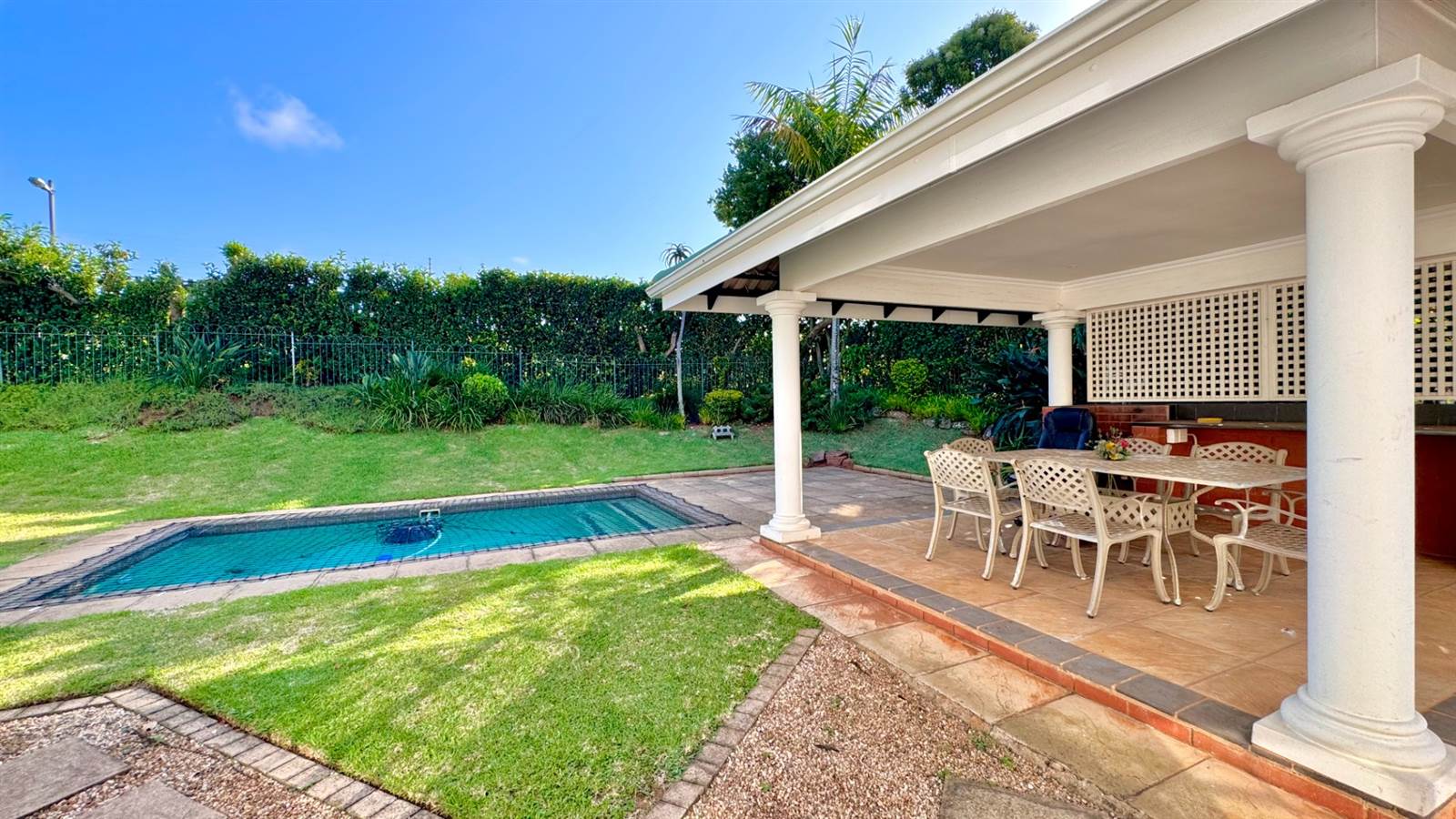 3 Bed Townhouse in Mt Edgecombe Estate 1 & 2 photo number 3