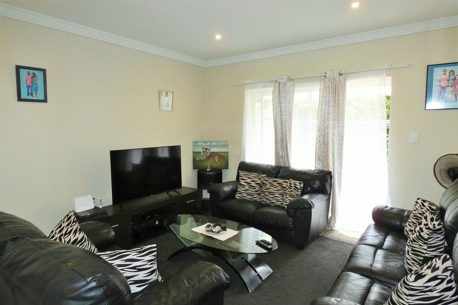 2 Bed Apartment in Sedgefield photo number 3