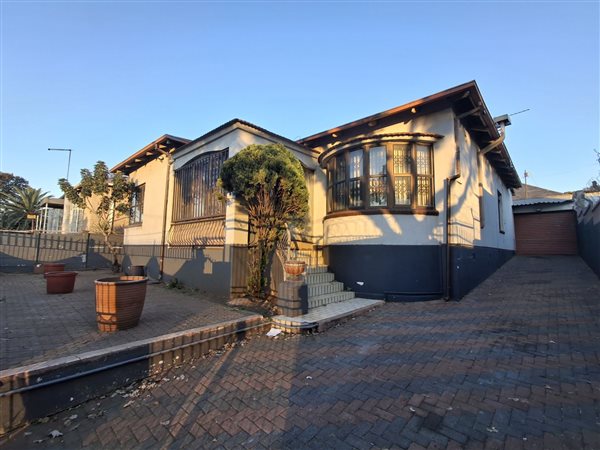 3 Bedroom House 3 Bedroom House