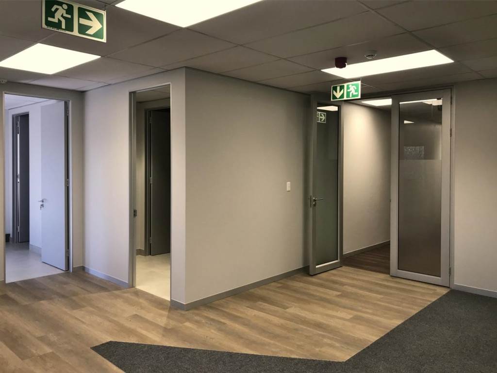 213  m² Office Space in Bedfordview photo number 10