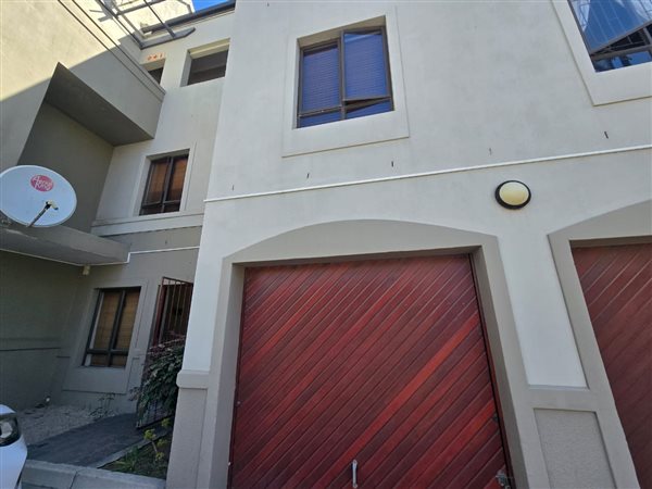 3 Bedroom Duplex 3 Bedroom Duplex