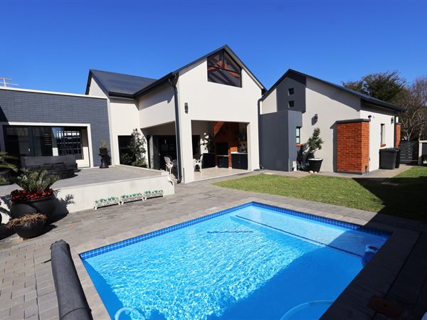 3 Bedroom House 3 Bedroom House