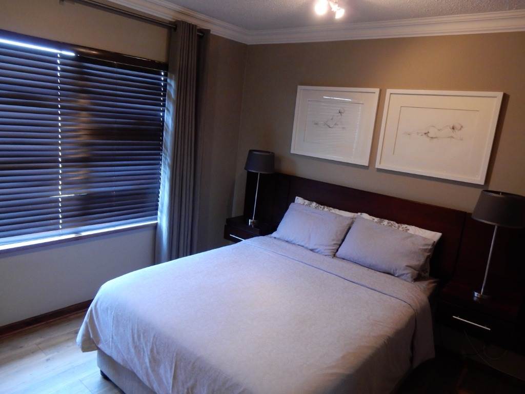 2 Bed Apartment in Nieuw Muckleneuk photo number 6