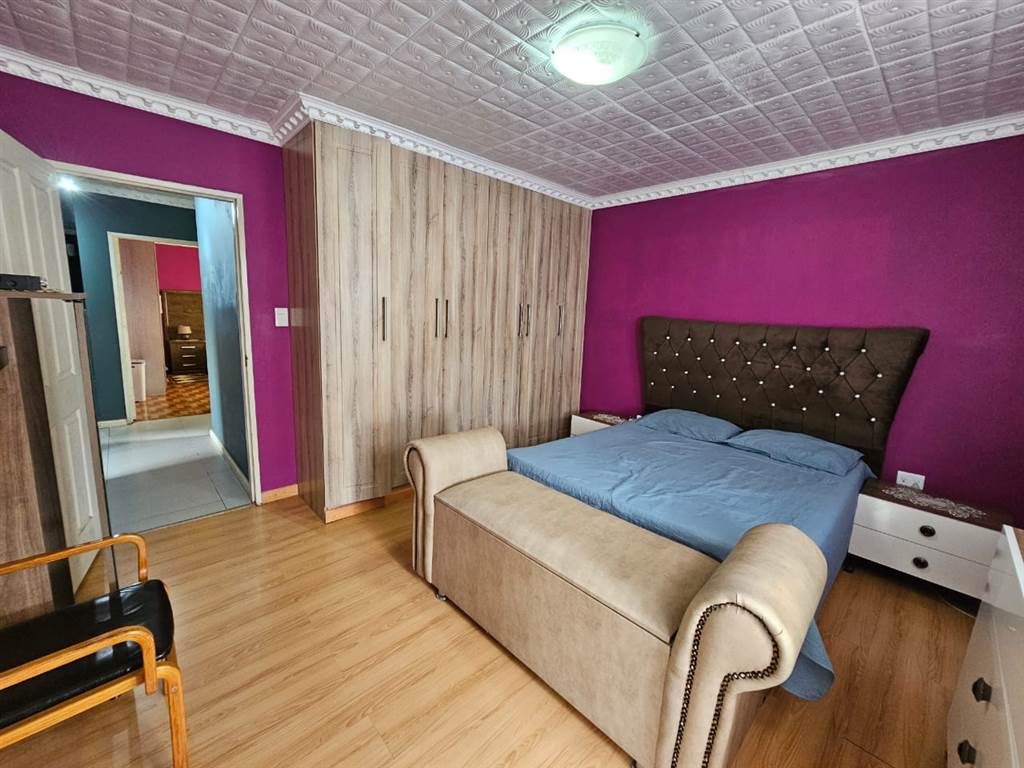 4 Bed House in Amalinda photo number 20