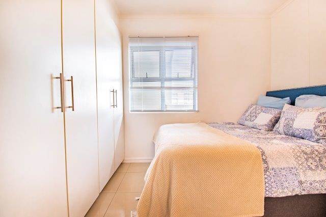 1 Bed Apartment in Umhlanga Ridge photo number 18