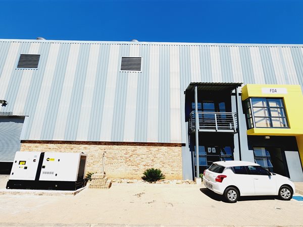 414  m² Industrial space