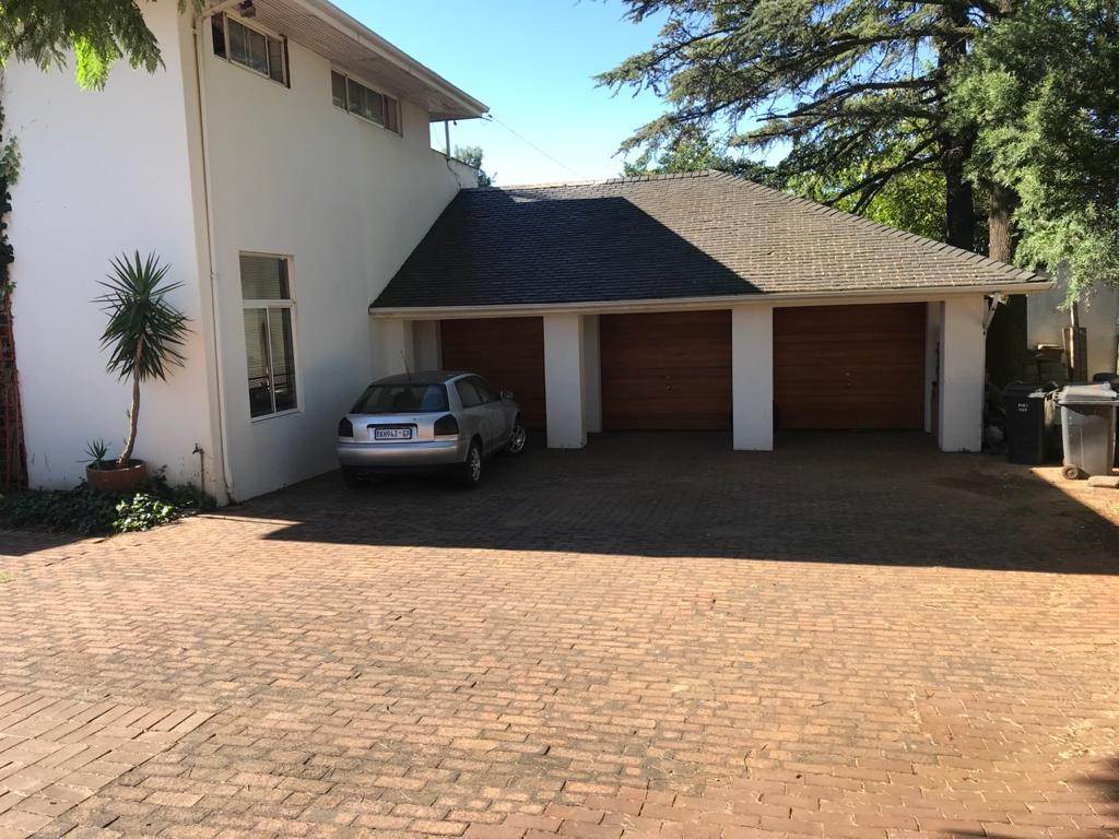7.5 Bed House in Auckland Park photo number 10