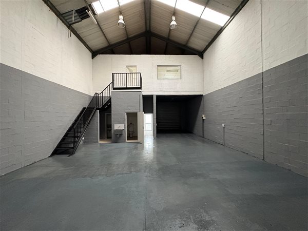200 m² Industrial space 200 m² Industrial space