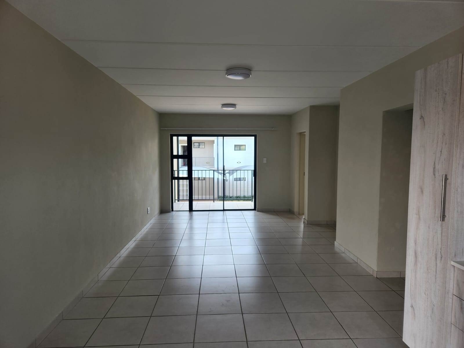 2 Bed Apartment in Benoni North photo number 6