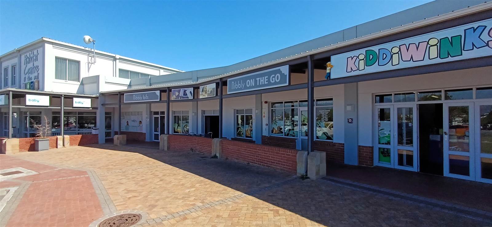 113  m² Retail Space in Somerset West Central photo number 3
