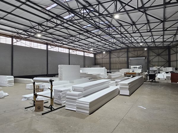 860  m² Industrial space