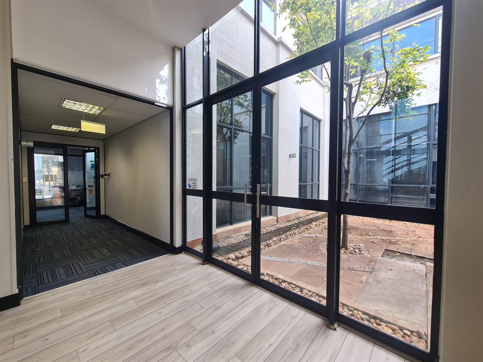 1691  m² Commercial space in Bryanston photo number 10
