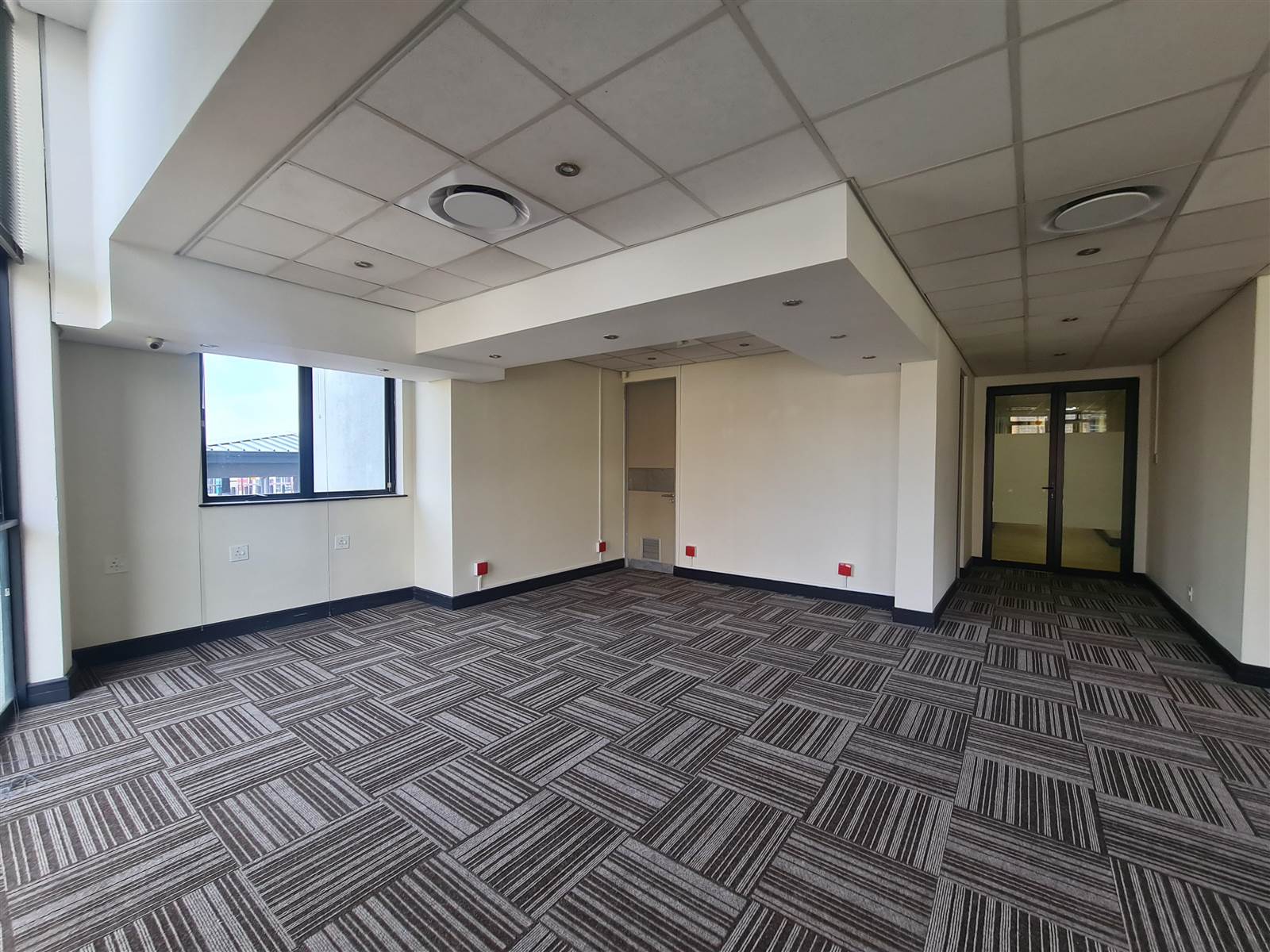 1691  m² Commercial space in Bryanston photo number 20