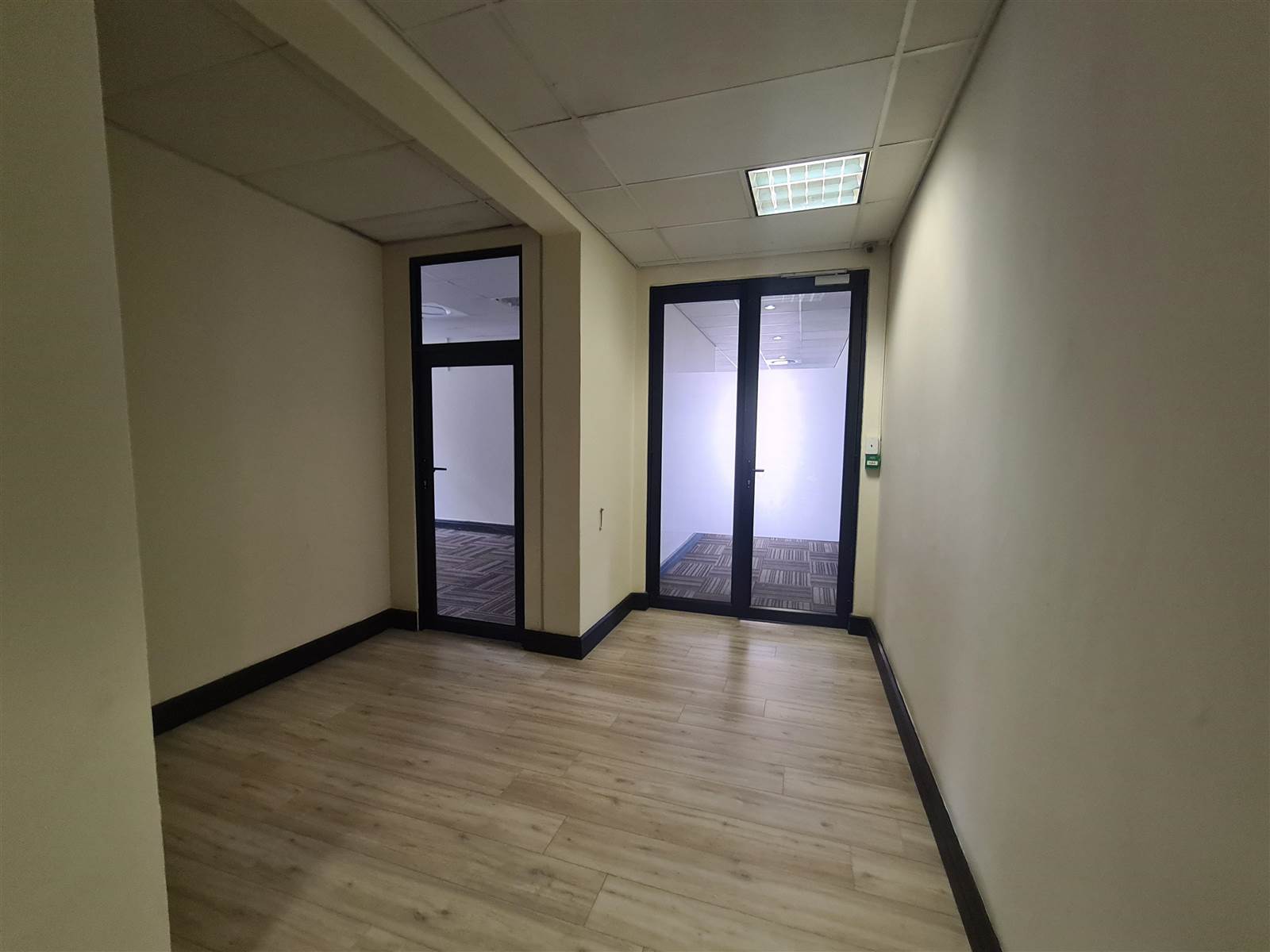 1691  m² Commercial space in Bryanston photo number 11