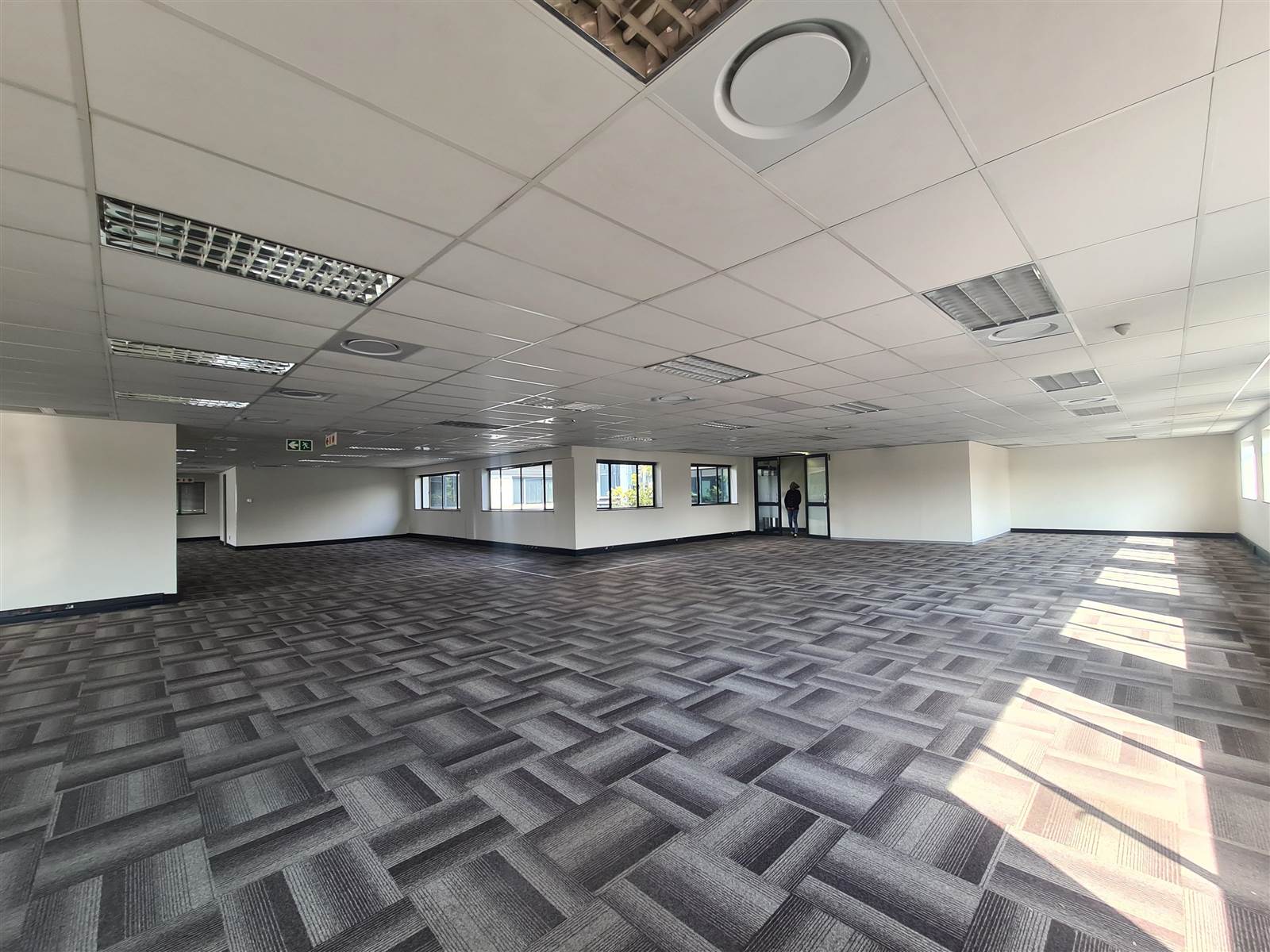 1691  m² Commercial space in Bryanston photo number 18