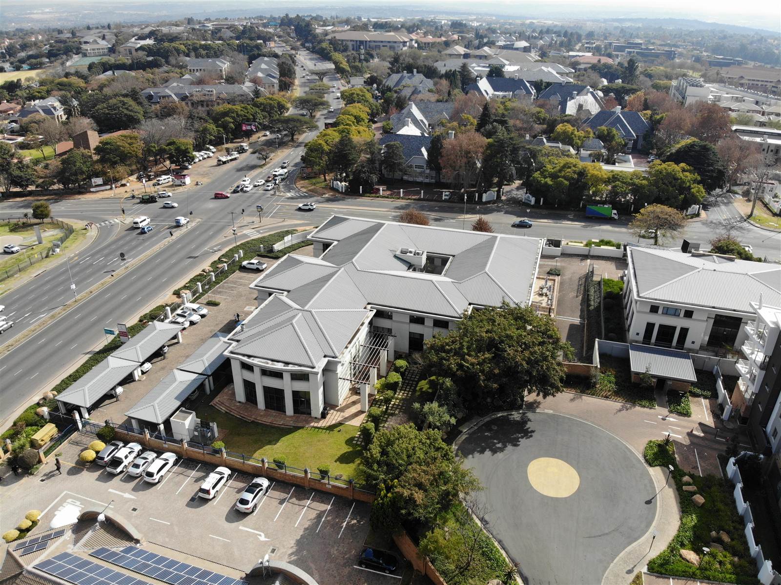1691  m² Commercial space in Bryanston photo number 1