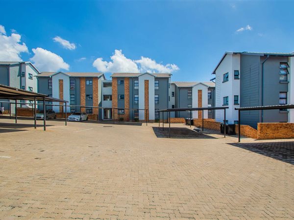 3 Bedroom Apartment 3 Bedroom Apartment