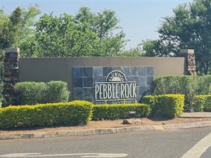 1395 m² Land available in Pebble Rock