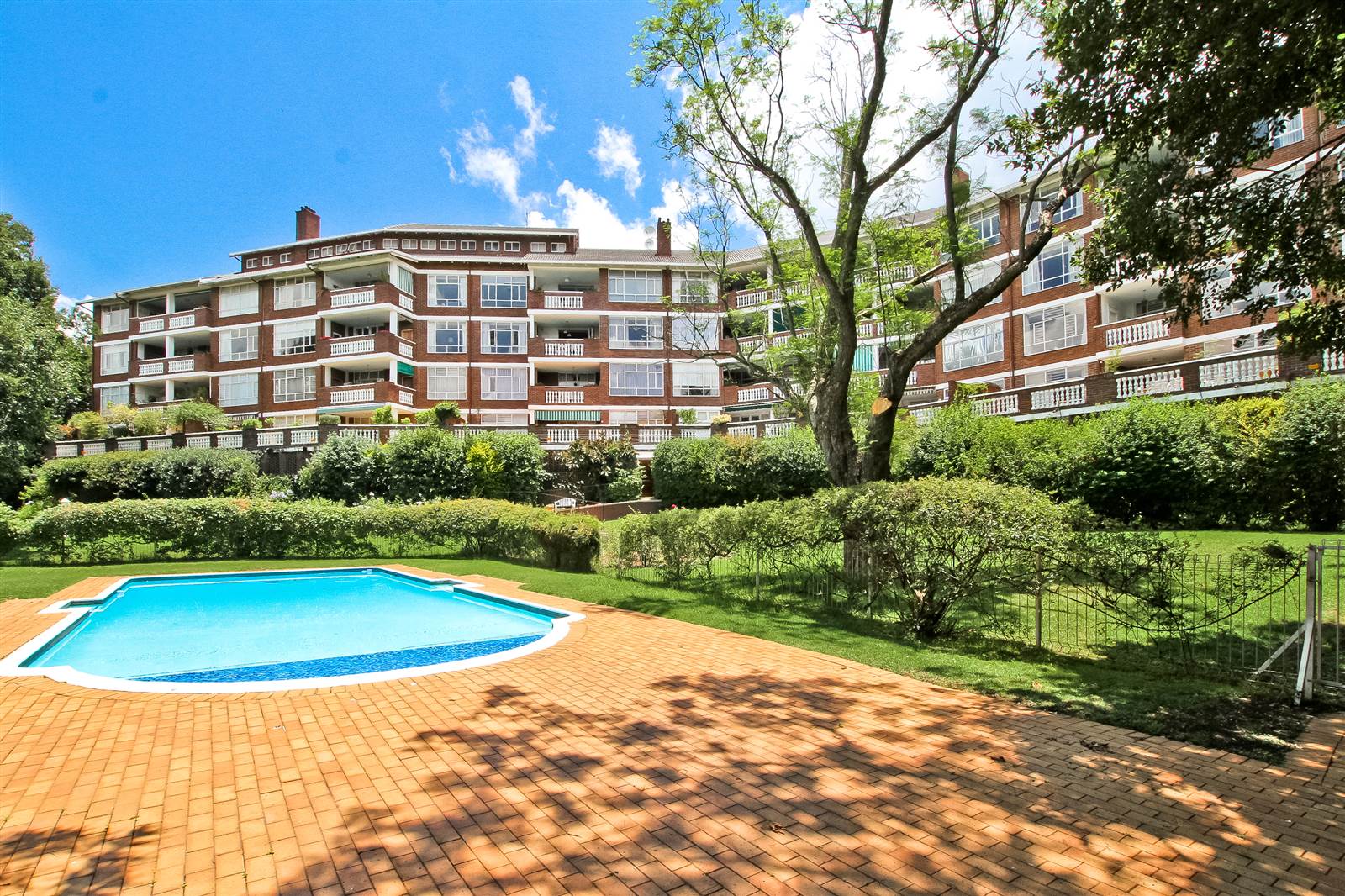 4 Bed Apartment in Illovo photo number 1