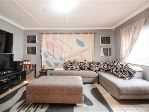 4 Bed House in General Alberts Park